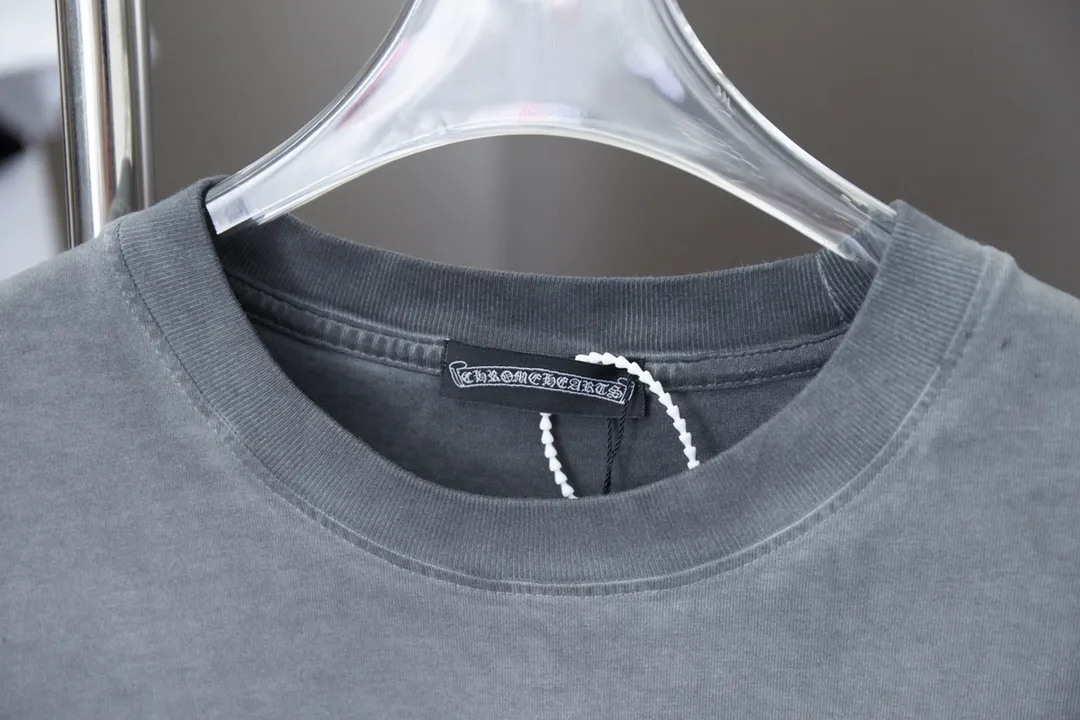 🅿️220 Chrome Hearte 25SS early spring new model, hot diamond short sleeves, light luxury, a must-have item for daily commuting for men and women, correct version, welcome to compare, detailed features · 280 grams of 100% pure cotton double yarn jersey fabric · Special thickened 32 pieces of double-strand 1X1 thread in the same vat · Imported Australian matte pearlescent diamonds. Ready-made garments are dyed and then faded and fried with snowflakes. Then wash to make it look old. General washing improves the effect · Double-needle stitching across seams · Original main mark, washed tag, branded moisture-proof paper packaging Color: black/apricot/grey/military green Size: S/M/L/XL